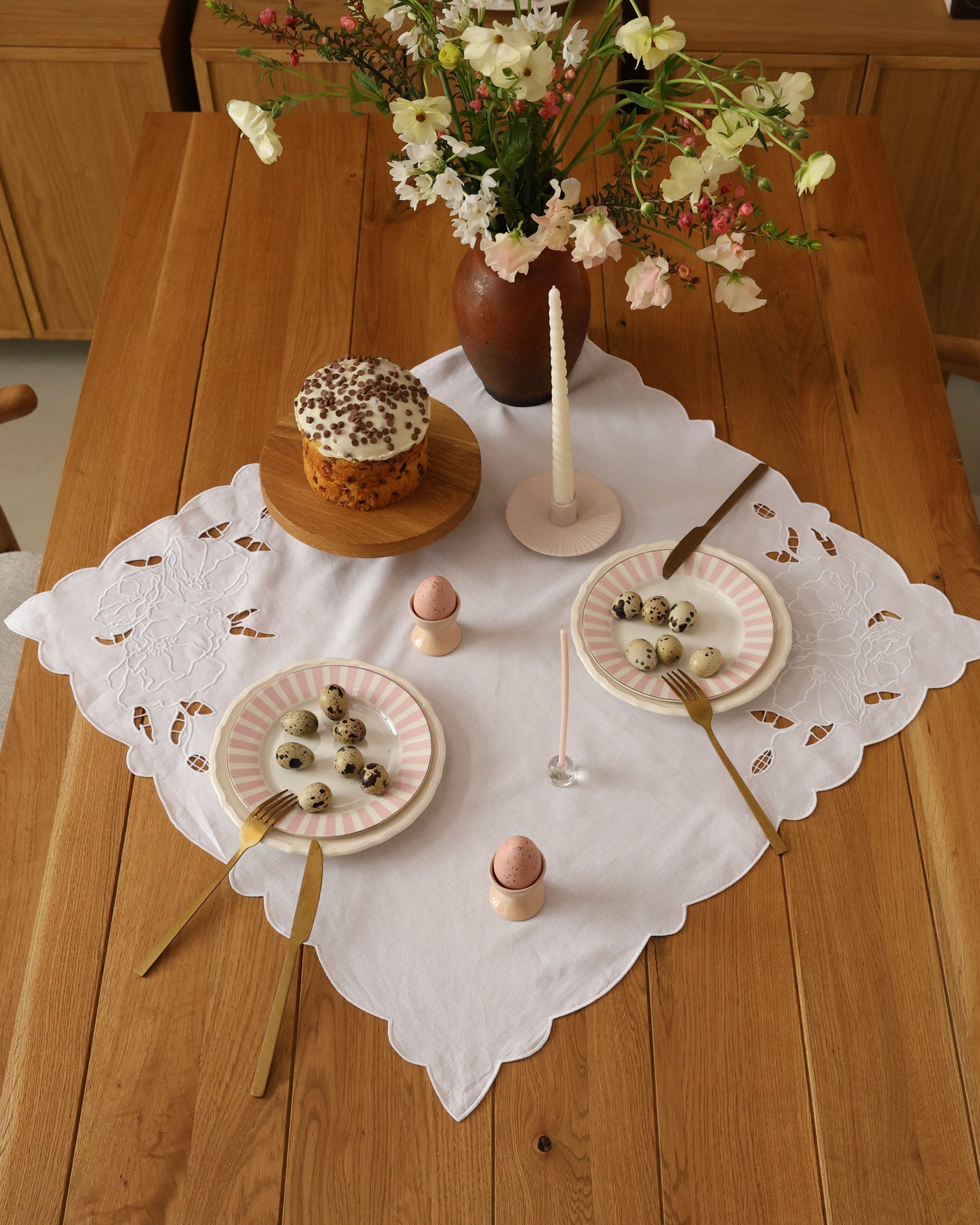 Linen napkin-handkerchief with embroidery Fine Bloom