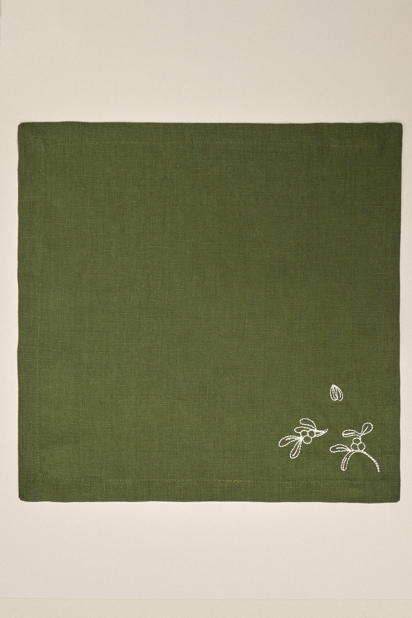 Fine Plates embroidered napkins