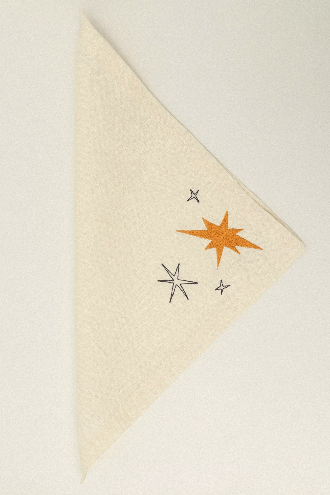 Set of embroidered napkins Star
