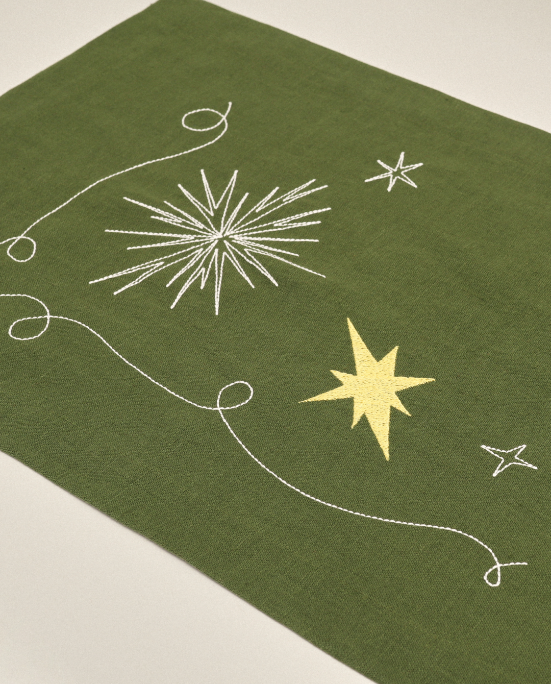 Embroidered runner Star